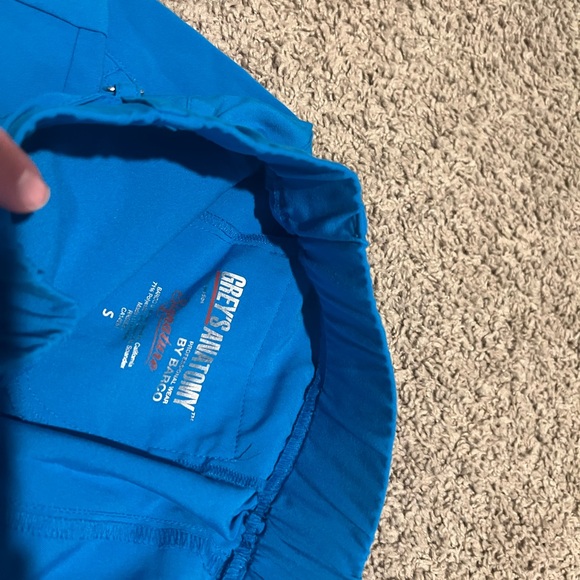 Grey’s Anatomy by Barco signature edition scrubs. Small top small bottom. - Picture 4 of 5